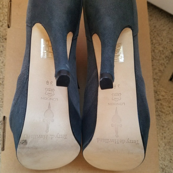 Paige by Terry de Havilland grey peep toe heels - Picture 4 of 7